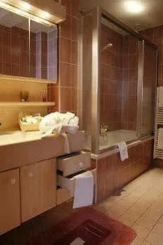 Elite Hotel